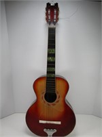 UNMARKED ACOUTIC GUITAR
