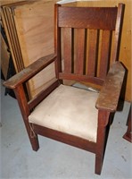 Mission-Style Oak Arm Chair