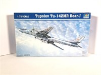 Trumpeter 1/72 Tupole Tu-142MR Bear-J