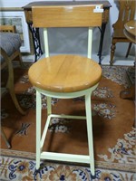 ANTIQUE METAL PAINTED 24" STOOL
