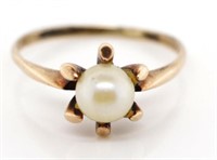 9ct yellow gold and pearl ring