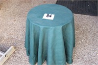 Round 3 Legged Table with Tablecloth