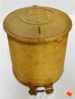 IHC Corn Planter Box with cast lid
