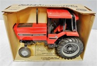 1/16 International 5088 Tractor