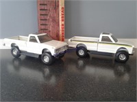 2 ERTL pickup trucks