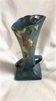 Nice Roseville pottery vase, Snowberry pattern,