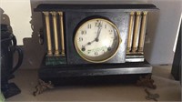 Ingraham wood case mantel clock, with pendulum