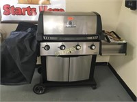 Broil King Propane BBQ w/ Cover
