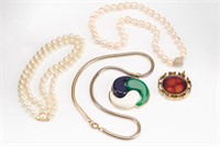 Three vintage necklaces & a pendant