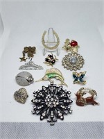 LOT OF VTG PINS / BROOCHES