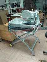 Chicago Electric wet tile saw
