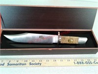 American Eagle display knife with wooden case