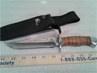 Mossy oak knife with sheath