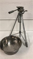 Targus Camera Tripod & XL Dog Bowl Q12C
