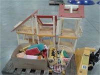 Pallet--Doll house w/ acessories, other toys