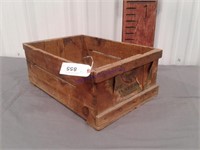U.S. Standard Cranberry wood box