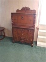 Beautiful Antique chest of drawers approx 58