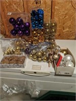 DR- Lots of  Christmas Ornaments