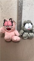2 mini Garfield’s friends stuffed animals