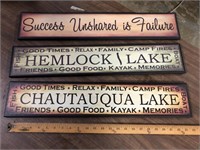 LOT OF 3 DECORATIVE SIGNS