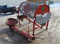 Snowco Grain Screener w/ Approx 7ft x 8" Auger