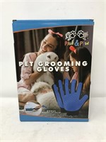 Brand New Paw & Pet Pet Grooming Gloves