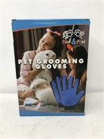 Brand New Paw & Pet Pet Grooming Gloves