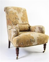 Classic Style Upholstered Arm Chair