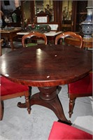 Early Victorian rosewood circular dining table