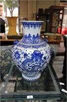 Chinese large blue and white glazed vase,