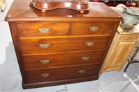 Antique cedar chest of 5 drawers 2 short over 2