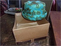Ladies vintage hat and box