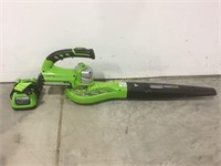 2-speed Greenworks leaf blower