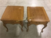 Pair of Thomasville oak veneer side tables