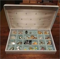 B3-Vintage Jewelry Box and Contents