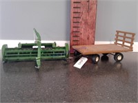 ERTL JD haybine & flatbed hay wagon