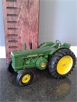 John Deere diesel R toy tractor