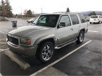 2000 Cadillac Escalade Base