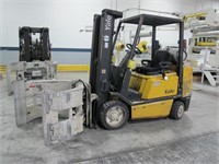 Yale 6,000 Lb Cap LPG Roll Clamp Forklift