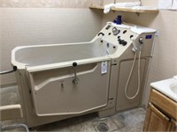 Penner Manufacturing Cascade walk in tub