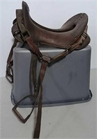 Military style saddle