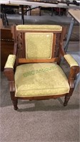 Walnut Victorian arm chair nice carvings, (870)