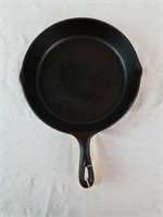 No. 8 9in Cast Iron Skillet
