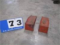 SET OF RED CAR RAMPS