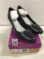 EASY STREET WOMENS SHOES SIZE 9.5