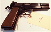 Browning 9mm semi-auto pistol, 1-13rd magazine