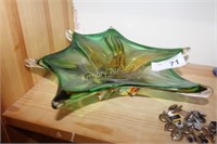 ART GLASS BOWL