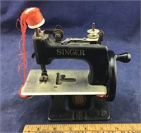 Very Small Vintage Singer Sewing Machine