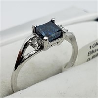 $2800 10K Blue Dia 2 White Dia Ring