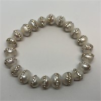 $220   Fwpearl W/ Crystals Stretchable Bracelet